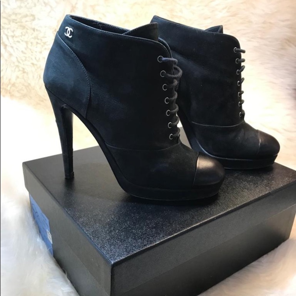 Chanel high heel boots❤️
